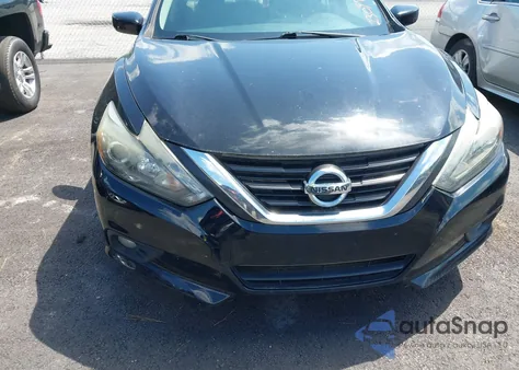 2016 Nissan Altima 2.5 Sr из США, поврежденный, VIN 1N4AL3AP7GC230979